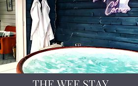 The Wee Stay - Lazy Spa With Guest Suite And Outside Kitchen